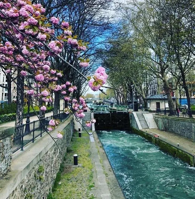 Apartment 10 Canal Saint-martin